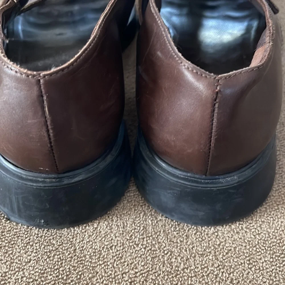 David & Joan Men’s Size 9 Brown Leather Closed Toe Sandals shoes